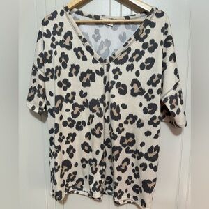 BiBi V-Neck Tee